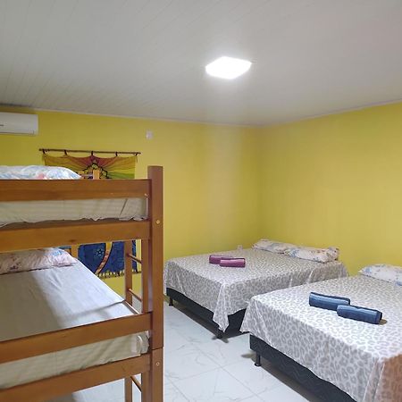 Paraiso Beach Hostel E Pousada Санта Крус Кабралия Екстериор снимка