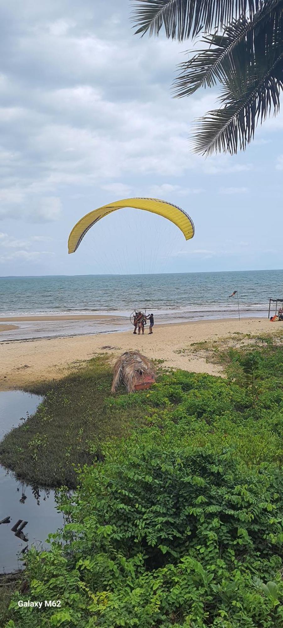 Paraiso Beach Hostel E Pousada Санта Крус Кабралия Екстериор снимка