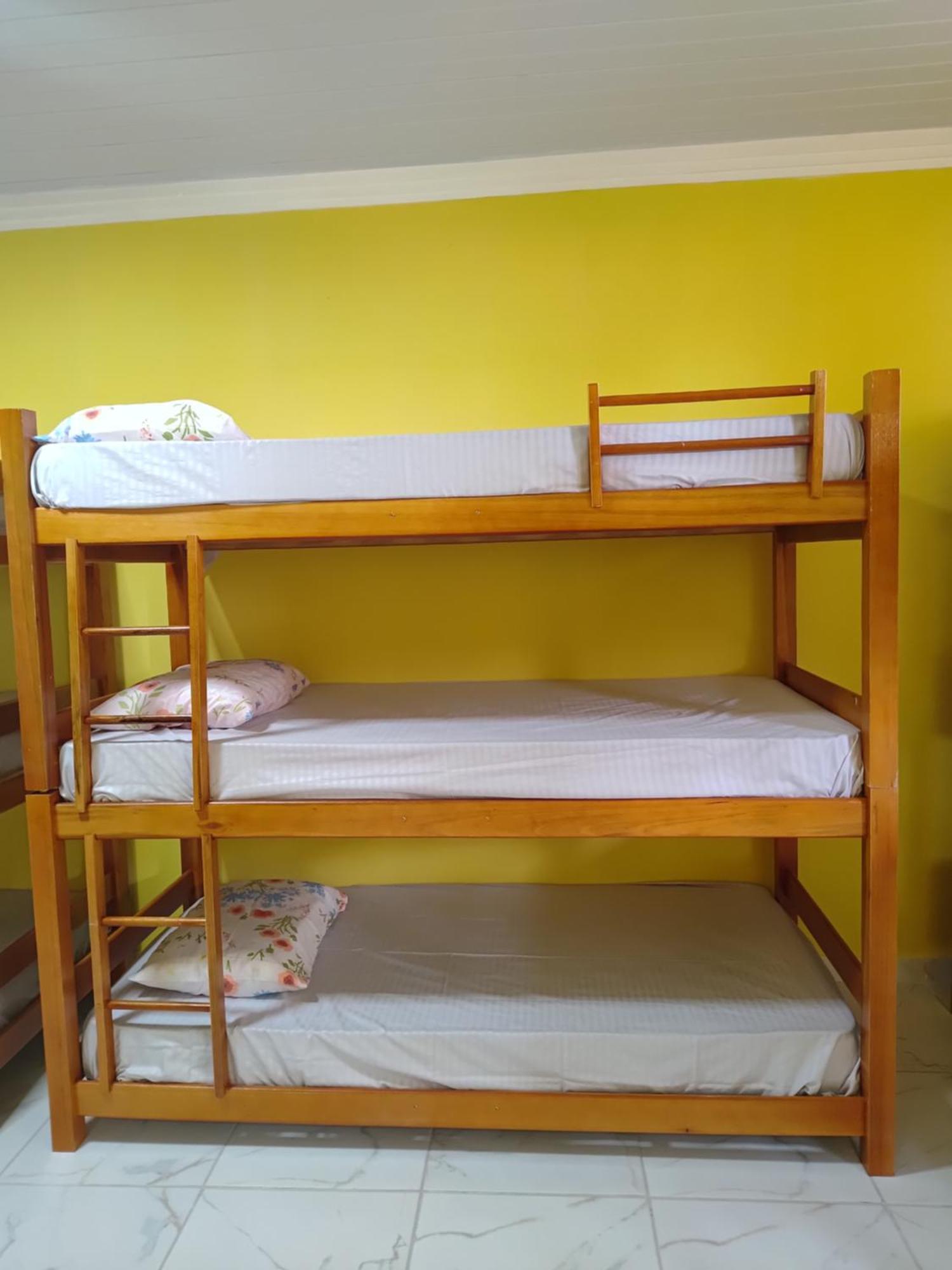 Paraiso Beach Hostel E Pousada Санта Крус Кабралия Екстериор снимка