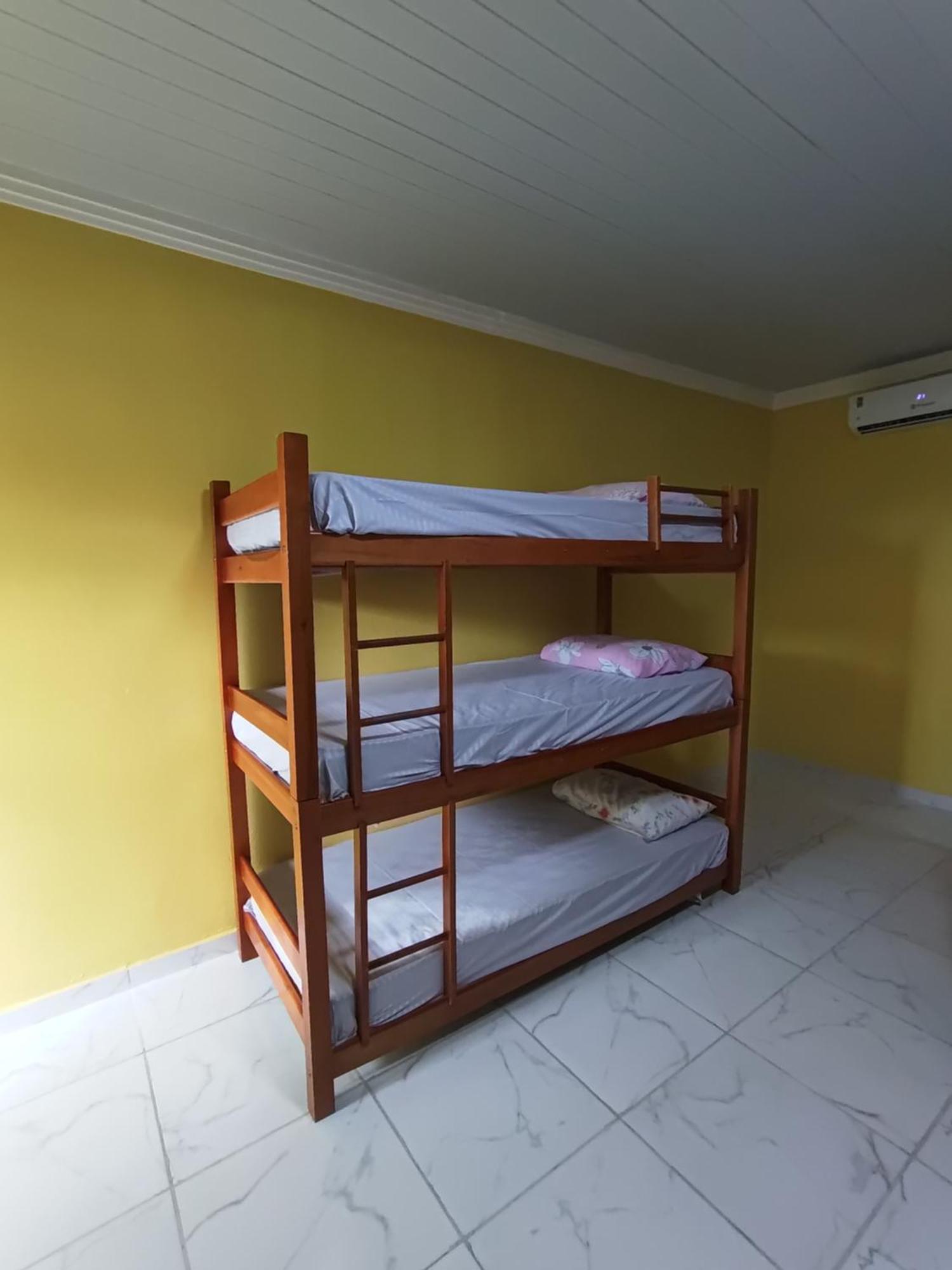 Paraiso Beach Hostel E Pousada Санта Крус Кабралия Екстериор снимка
